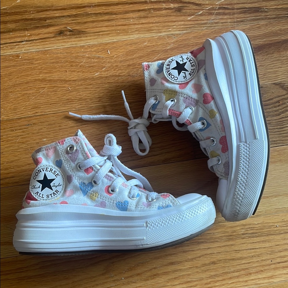 Girl’s Chuck Taylor Converse - Size 13